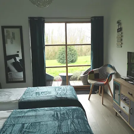 La Pause לינה וארוחת בוקר 3*