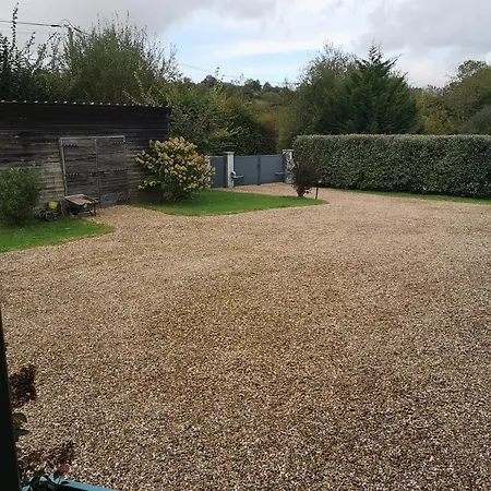 לינה וארוחת בוקר La Pause 3*