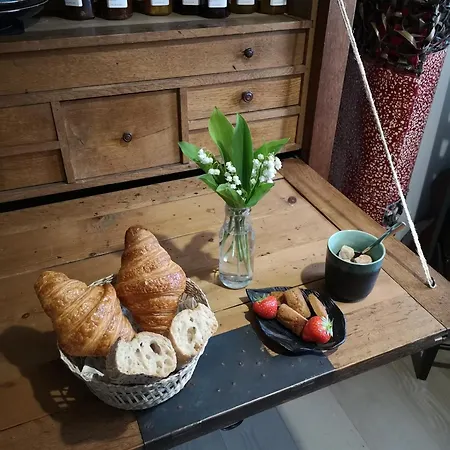 לינה וארוחת בוקר La Pause 3*