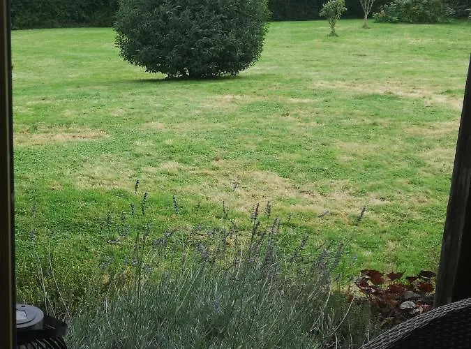 La Pause לינה וארוחת בוקר Surville (Calvados)