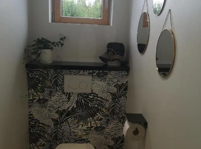 לינה וארוחת בוקר La Pause 3*