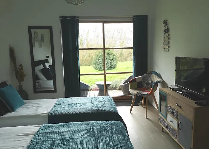 La Pause לינה וארוחת בוקר 3*