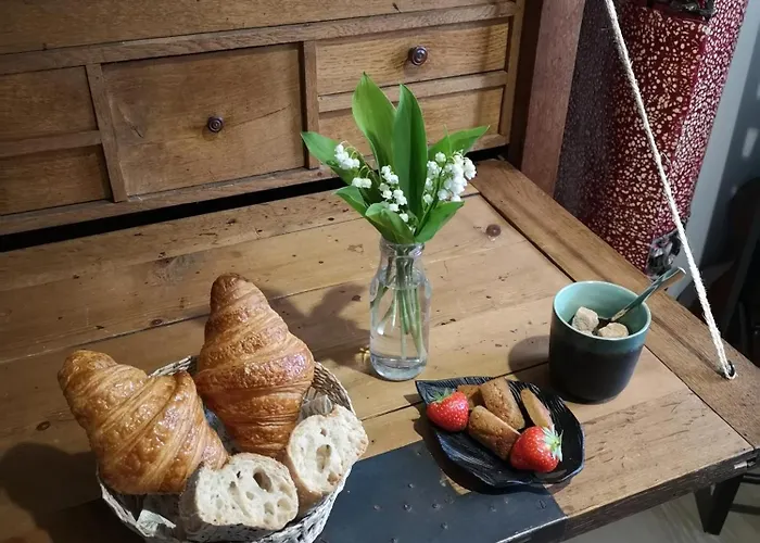 לינה וארוחת בוקר La Pause 3*